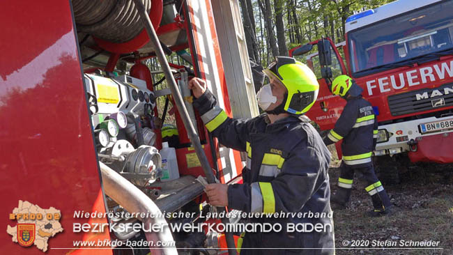 20200420 Brand einer Jagdhütte bei Furth a.d.Triesting Foto: © Stefan Schneider BFK Baden 20200420 Brand einer Jagdhütte bei Furth a.d.Triesting Foto: © Stefan Schneider BFK Baden