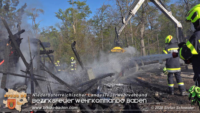 20200420 Brand einer Jagdhütte bei Furth a.d.Triesting Foto: © Stefan Schneider BFK Baden 20200420 Brand einer Jagdhütte bei Furth a.d.Triesting Foto: © Stefan Schneider BFK Baden