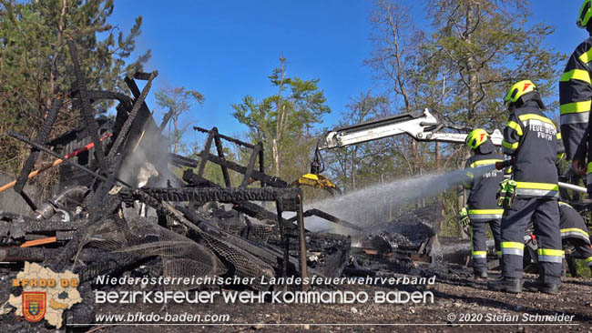 20200420 Brand einer Jagdhütte bei Furth a.d.Triesting Foto: © Stefan Schneider BFK Baden 20200420 Brand einer Jagdhütte bei Furth a.d.Triesting Foto: © Stefan Schneider BFK Baden