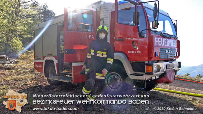 20200420 Brand einer Jagdhütte bei Furth a.d.Triesting Foto: © Stefan Schneider BFK Baden 20200420 Brand einer Jagdhütte bei Furth a.d.Triesting Foto: © Stefan Schneider BFK Baden