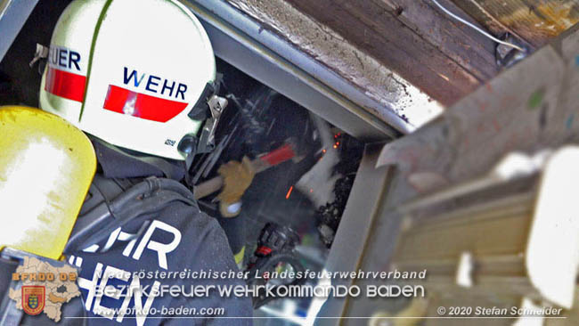20200422 Brand in einem Nebengeäude in Traiskirchen Foto: © Stefan Schneider BFK 20200422 Brand in einem Nebengeäude in Traiskirchen Foto: © Stefan Schneider BFK