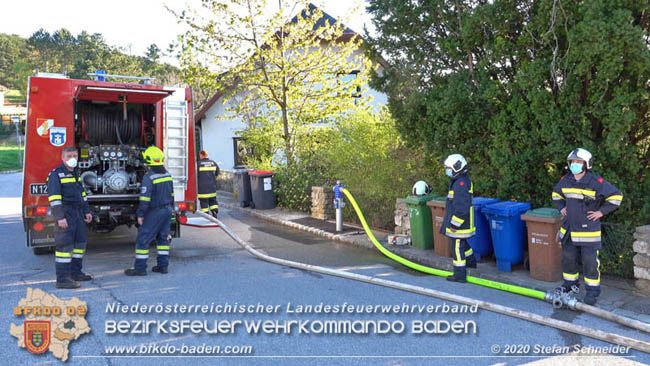 20200422 Waldbrand im Bereich Bezirksgrenze Wopfing (WN) und Alkersdorf (BN) Foto: © Stefan Schneider BFK Baden 20200422 Waldbrand im Bereich Bezirksgrenze Wopfing (WN) und Alkersdorf (BN) Foto: © Stefan Schneider BFK Baden