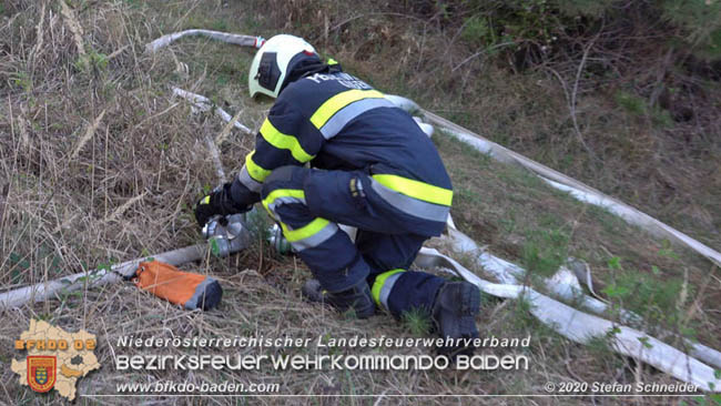 20200422 Waldbrand im Bereich Bezirksgrenze Wopfing (WN) und Alkersdorf (BN)  Foto:  Stefan Schneider BFK Baden