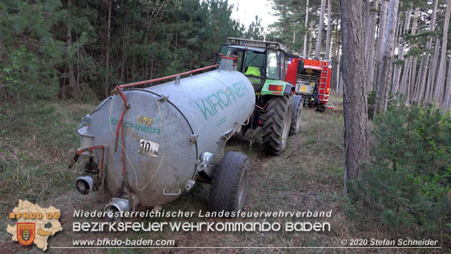 20200422 Waldbrand im Bereich Bezirksgrenze Wopfing (WN) und Alkersdorf (BN)  Foto:  Stefan Schneider BFK Baden