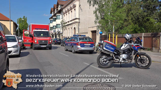 20200428 Verkehrsunfall in Baden Vöslauerstraße Foto: © Stefan Schneider BFK Baden 20200428 Verkehrsunfall in Baden Vöslauerstraße Foto: © Stefan Schneider BFK Baden