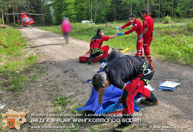 20200506 Reitunfall im Waldgebiet Ranzenbach bei Klausen-Leopoldsdorf  Foto:  Joachim Zagler FF Alland