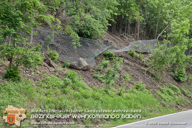 20200523 Steinschlag auf der B210 im Helenental bei Sattelbach  Foto:  Stefan Schneider BFK BADEN