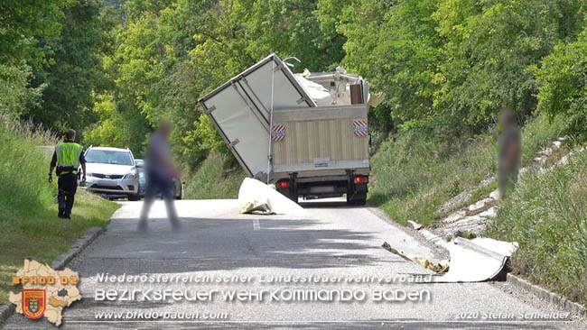 20200604 Klein Lkw prallt gegen Wasserleitung-Unterfhrung in Pfaffsttten  Foto:  Stefan Schneider BFK Baden