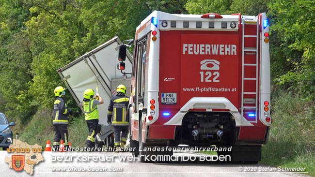 20200604 Klein Lkw prallt gegen Wasserleitung-Unterfhrung in Pfaffsttten  Foto:  Stefan Schneider BFK Baden