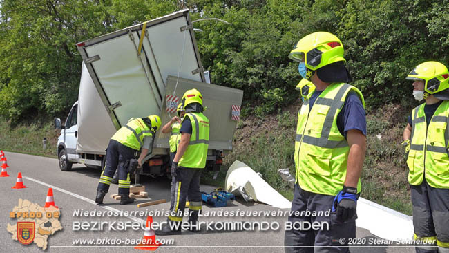 20200604 Klein Lkw prallt gegen Wasserleitung-Unterfhrung in Pfaffsttten  Foto:  Stefan Schneider BFK Baden