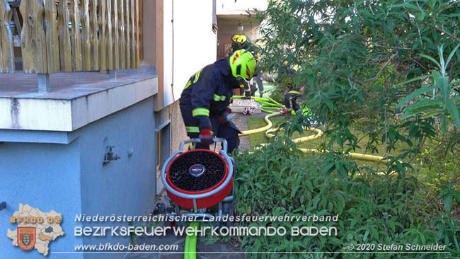 20200606 Brand in einem Tribuswinkler Einfamilienhaus Foto: © Stefan Schneider BFK Baden 20200606 Brand in einem Tribuswinkler Einfamilienhaus Foto: © Stefan Schneider BFK Baden