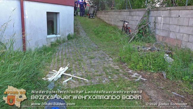 20200606 Brand in einem Tribuswinkler Einfamilienhaus Foto: © Stefan Schneider BFK Baden 20200606 Brand in einem Tribuswinkler Einfamilienhaus Foto: © Stefan Schneider BFK Baden