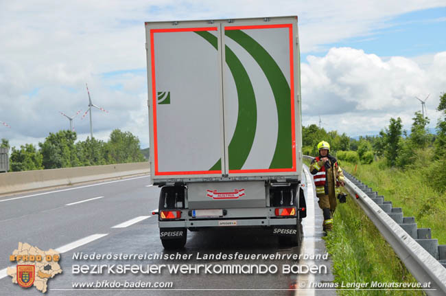 20200610 Verkehrsunfall auf der A3 bei Ebreichsdorf West Foto: © Thomas Lenger Monatsrevue.at 20200610 Verkehrsunfall auf der A3 bei Ebreichsdorf West Foto: © Thomas Lenger Monatsrevue.at