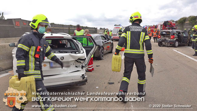 20200611 Verkehrsunfall mit 8 Verletzten auf der A2 bei Kottingbrunn RFB Süd Foto: © Stefan Schneider BFK Baden 20200611 Verkehrsunfall mit 8 Verletzten auf der A2 bei Kottingbrunn RFB Süd Foto: © Stefan Schneider BFK Baden