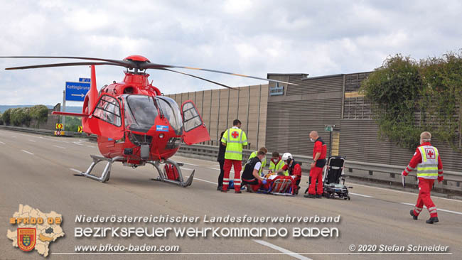 20200611 Verkehrsunfall mit 8 Verletzten auf der A2 bei Kottingbrunn RFB Sd   Foto:  Stefan Schneider BFK Baden