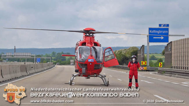 20200611 Verkehrsunfall mit 8 Verletzten auf der A2 bei Kottingbrunn RFB Sd   Foto:  Stefan Schneider BFK Baden