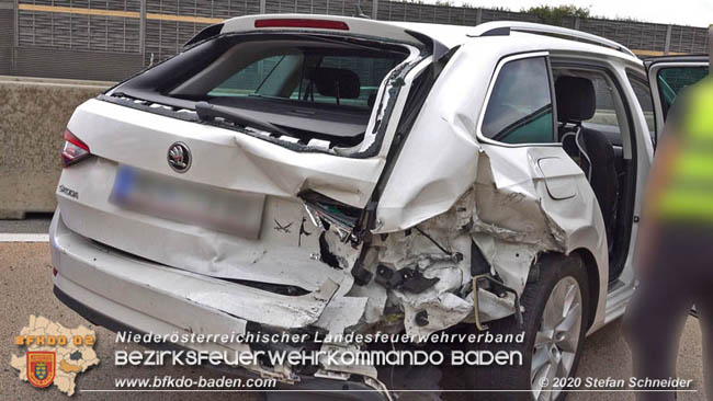 20200611 Verkehrsunfall mit 8 Verletzten auf der A2 bei Kottingbrunn RFB Süd Foto: © Stefan Schneider BFK Baden 20200611 Verkehrsunfall mit 8 Verletzten auf der A2 bei Kottingbrunn RFB Süd Foto: © Stefan Schneider BFK Baden