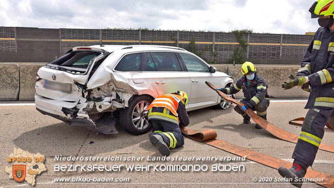 20200611 Verkehrsunfall mit 8 Verletzten auf der A2 bei Kottingbrunn RFB Sd   Foto:  Stefan Schneider BFK Baden