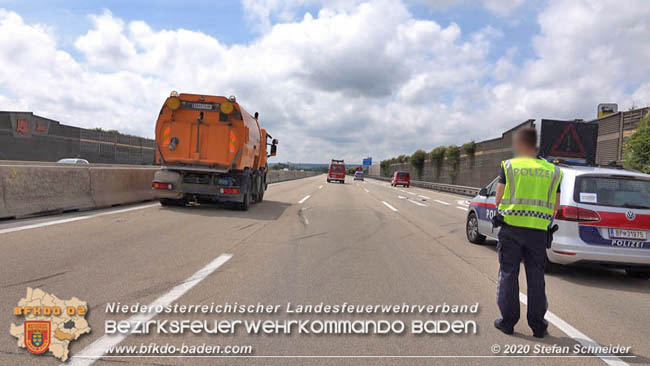 20200611 Verkehrsunfall mit 8 Verletzten auf der A2 bei Kottingbrunn RFB Süd Foto: © Stefan Schneider BFK Baden 20200611 Verkehrsunfall mit 8 Verletzten auf der A2 bei Kottingbrunn RFB Süd Foto: © Stefan Schneider BFK Baden