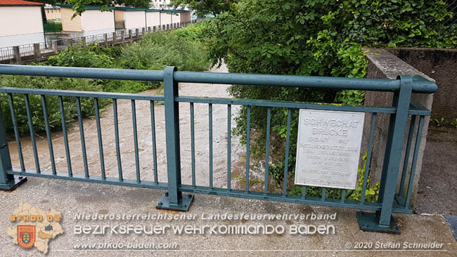20200621 Hochwasserführende Schwechat im Stadtgebiet von Baden Fotos: © Stefan Schneider 20200621 Hochwasserführende Schwechat im Stadtgebiet von Baden Fotos: © Stefan Schneider