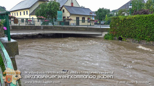 20200621 Hochwasserfhrende Schwechat und starke Regenflle Raum Klausen-Leopoldsdorf  Fotos:  Stefan Schneider