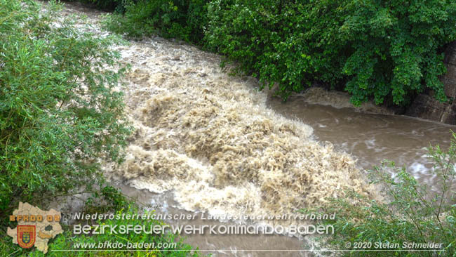 20200621 Hochwasserfhrende Schwechat und starke Regenflle Raum Klausen-Leopoldsdorf  Fotos:  Stefan Schneider