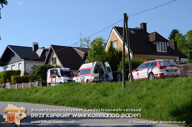 20200627 Eine schwerverletzte Person nach Explosion einer Sauerstoffflasche in Stv.Veit/Triesting Foto: © Thomas Lenger Monatsrevue.at 20200627 Eine schwerverletzte Person nach Explosion einer Sauerstoffflasche in Stv.Veit/Triesting Foto: © Thomas Lenger Monatsrevue.at