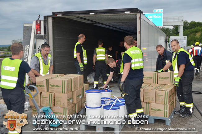 20200629 Verunfallter Lkw sorgte fr Verkehrschaos auf der A2 bei Baden   Fotos:  Thomas Lenger Monatsrevue.at