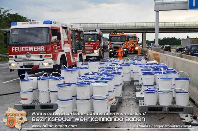 20200629 Verunfallter Lkw sorgte für Verkehrschaos auf der A2 bei Baden Fotos: © Thomas Lenger Monatsrevue.at 20200629 Verunfallter Lkw sorgte für Verkehrschaos auf der A2 bei Baden Fotos: © Thomas Lenger Monatsrevue.at