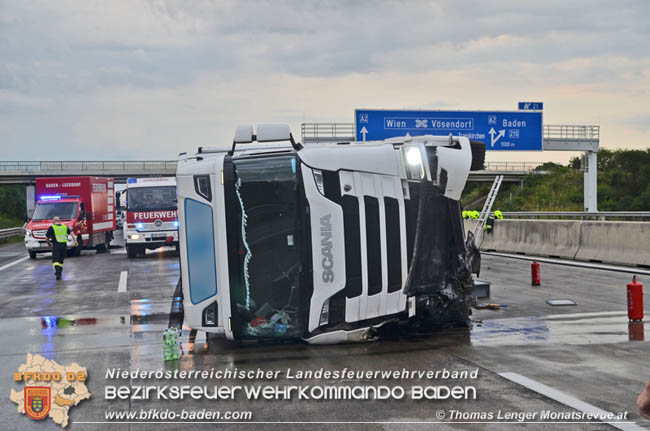 20200629 Verunfallter Lkw sorgte fr Verkehrschaos auf der A2 bei Baden   Fotos:  Thomas Lenger Monatsrevue.at