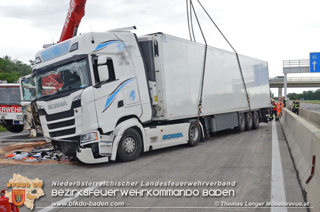 20200629 Verunfallter Lkw sorgte für Verkehrschaos auf der A2 bei Baden Fotos: © Thomas Lenger Monatsrevue.at 20200629 Verunfallter Lkw sorgte für Verkehrschaos auf der A2 bei Baden Fotos: © Thomas Lenger Monatsrevue.at