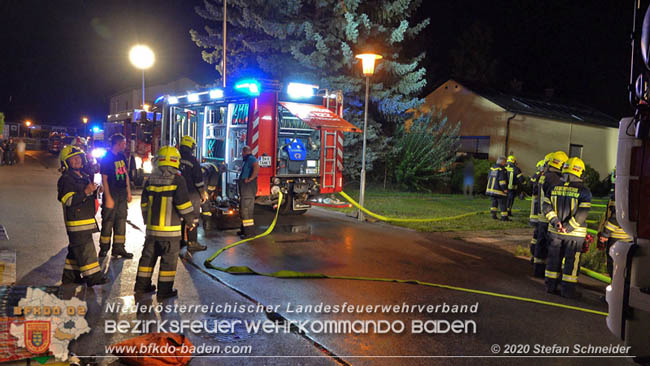 20200725 Kellerbrand in Pottendorf Fotos: © Stefan Schneider BFK Baden 20200725 Kellerbrand in Pottendorf Fotos: © Stefan Schneider BFK Baden