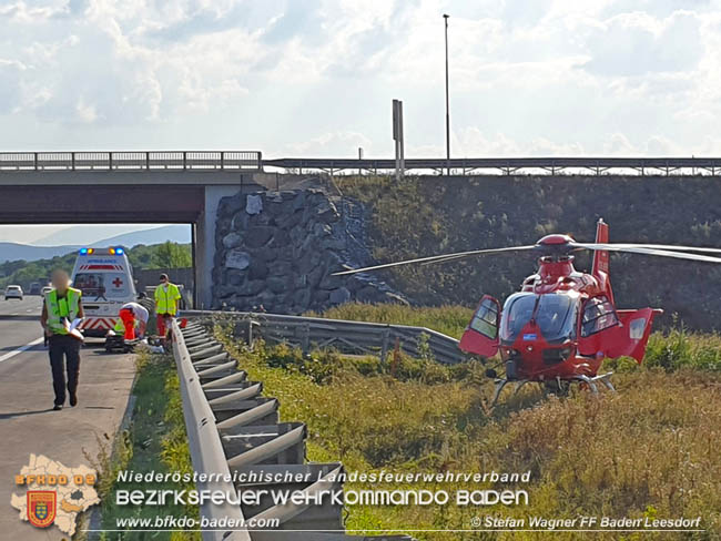 20200807 Verkehrsunfall auf der A2 Hhe Abfahrt Bad Vslau RFb Sd   Foto:  LM Stefan Wagner FF Baden-Leesdorf