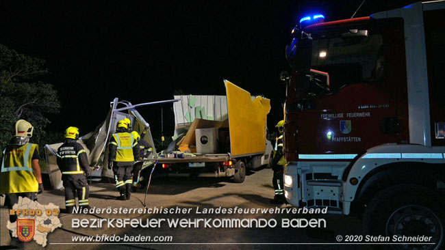 20200820 Kleintransporter prallt gegen Wasserleitungsunterführung in Pfaffstätten Foto: © Stefan Schneider 20200820 Kleintransporter prallt gegen Wasserleitungsunterführung in Pfaffstätten Foto: © Stefan Schneider