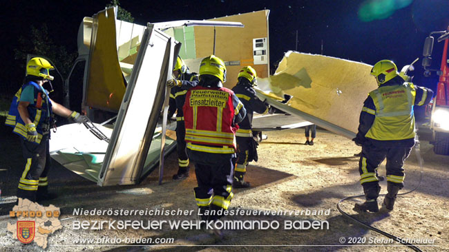 20200820 Kleintransporter prallt gegen Wasserleitungsunterfhrung in Pfaffsttten  Foto:  Stefan Schneider