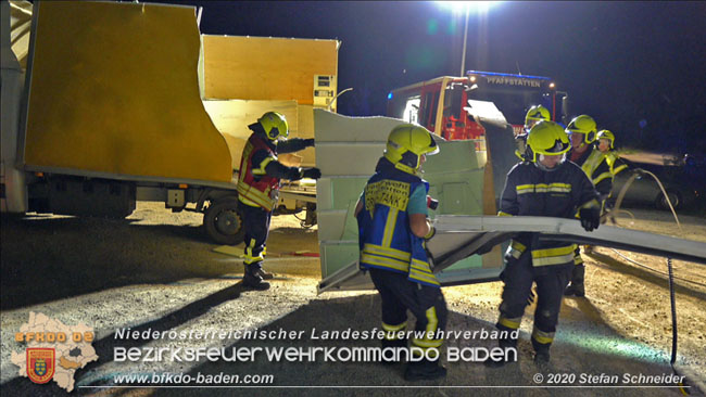 20200820 Kleintransporter prallt gegen Wasserleitungsunterfhrung in Pfaffsttten  Foto:  Stefan Schneider