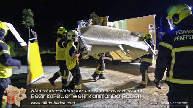 20200820 Kleintransporter prallt gegen Wasserleitungsunterführung in Pfaffstätten Foto: © Stefan Schneider 20200820 Kleintransporter prallt gegen Wasserleitungsunterführung in Pfaffstätten Foto: © Stefan Schneider