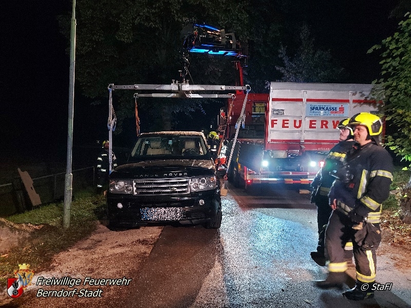 20200820 Fahrzeugbrand in Berndorf   Foto:  Florian Stadler FF Berndorf-Stadt