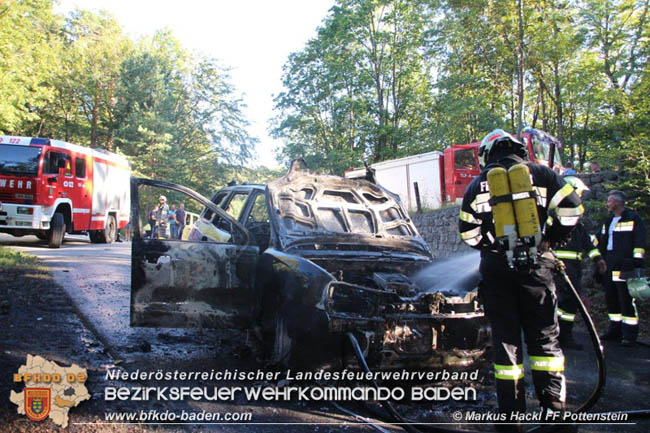 20200826 Fahrzeugbrand am Hals bei der Bezirksgrenze  Foto:  ASB A Markus Hackl FF Pottenstein