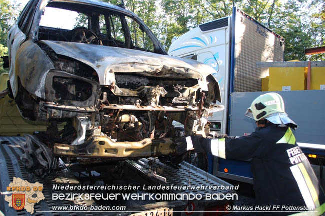 20200826 Fahrzeugbrand am Hals bei der Bezirksgrenze  Foto:  ASB A Markus Hackl FF Pottenstein