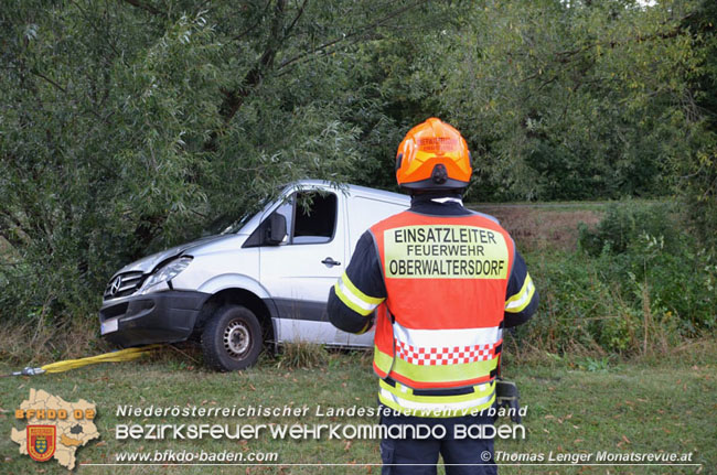 20200831 Kleintransporter verunfallt im Ortsgebiet Oberwaltersdorf  Fotos:  Thomas Lenger Monatsrevue.at