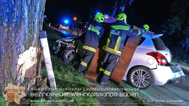 20200904 Verkehrsunfall auf der B210 im Freilandgebiet von Tribuswinkel  Foto:  Stefan Schneider