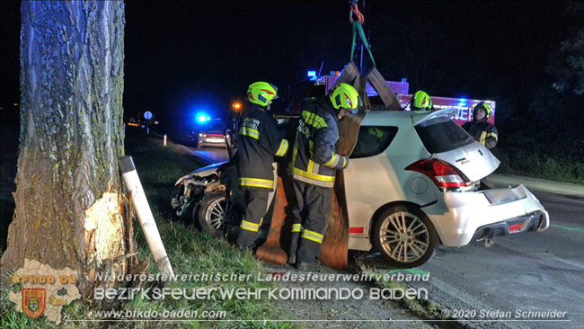 20200904 Verkehrsunfall auf der B210 im Freilandgebiet von Tribuswinkel  Foto:  Stefan Schneider