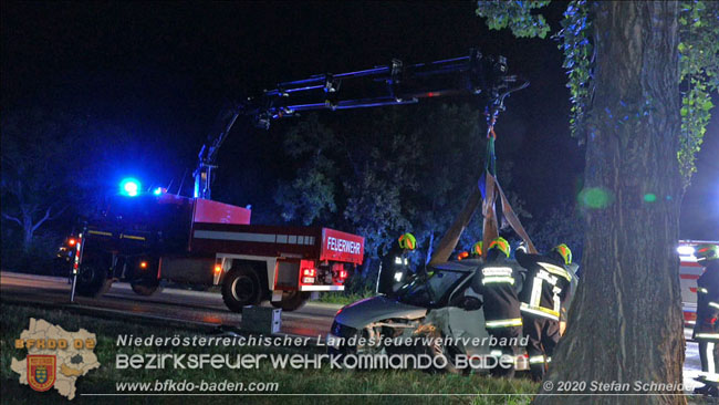 20200904 Verkehrsunfall auf der B210 im Freilandgebiet von Tribuswinkel  Foto:  Stefan Schneider