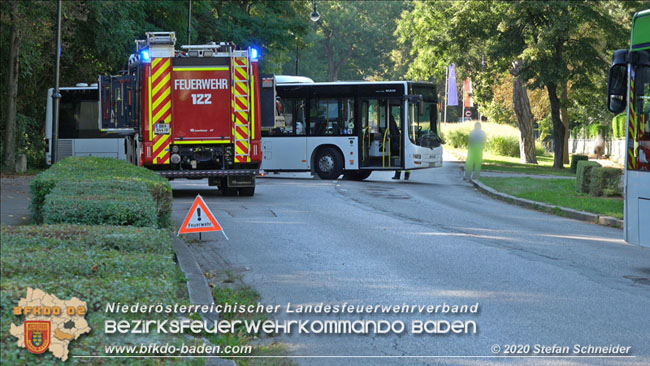 20200914 Bergung eines Linienbuses im Badener Ortsteil Weikersdof Foto: © Stefan Schneider 20200914 Bergung eines Linienbuses im Badener Ortsteil Weikersdof Foto: © Stefan Schneider