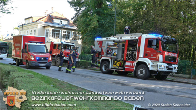 20200914 Bergung eines Linienbuses im Badener Ortsteil Weikersdof Foto: © Stefan Schneider 20200914 Bergung eines Linienbuses im Badener Ortsteil Weikersdof Foto: © Stefan Schneider