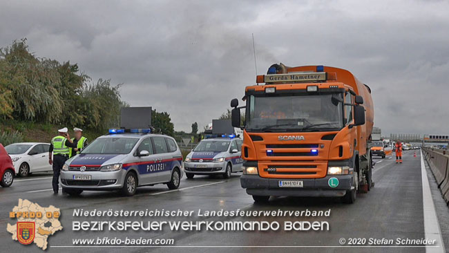 20200928 Verkehrsunfall auf der A2 Höhe Traiskirchen Fotos: © Stefan Schneider BFK Baden 20200928 Verkehrsunfall auf der A2 Höhe Traiskirchen Fotos: © Stefan Schneider BFK Baden