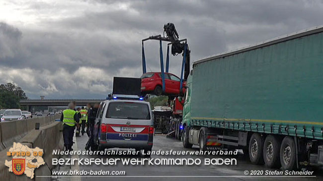 20200928 Verkehrsunfall auf der A2 Hhe Traiskirchen  Fotos:  Stefan Schneider BFK Baden