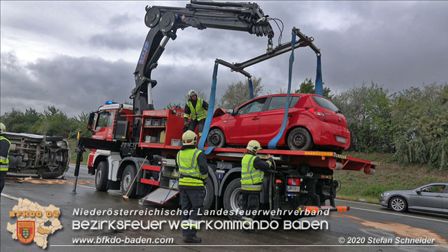 20200928 Verkehrsunfall auf der A2 Hhe Traiskirchen  Fotos:  Stefan Schneider BFK Baden