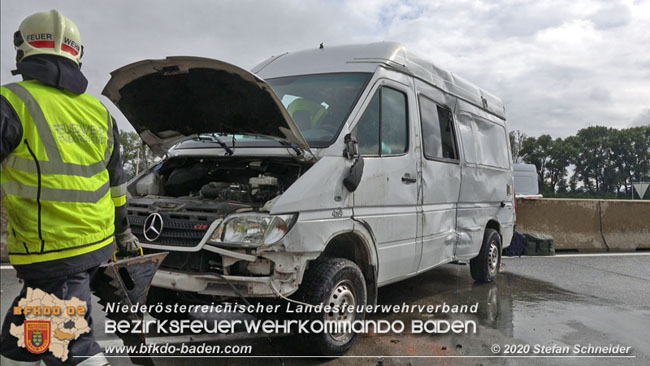 20200928 Verkehrsunfall auf der A2 Hhe Traiskirchen  Fotos:  Stefan Schneider BFK Baden